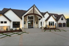 Modern-French-Country-House-Westlake-Development-Group-01-1-Kindesign