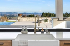 Modern-French-Country-House-Westlake-Development-Group-14-1-Kindesign