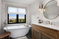 Modern-French-Country-House-Westlake-Development-Group-40-1-Kindesign