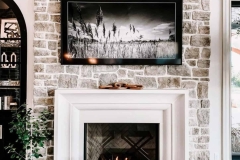 Modern-French-Country-House-Westlake-Development-Group-44-1-Kindesign